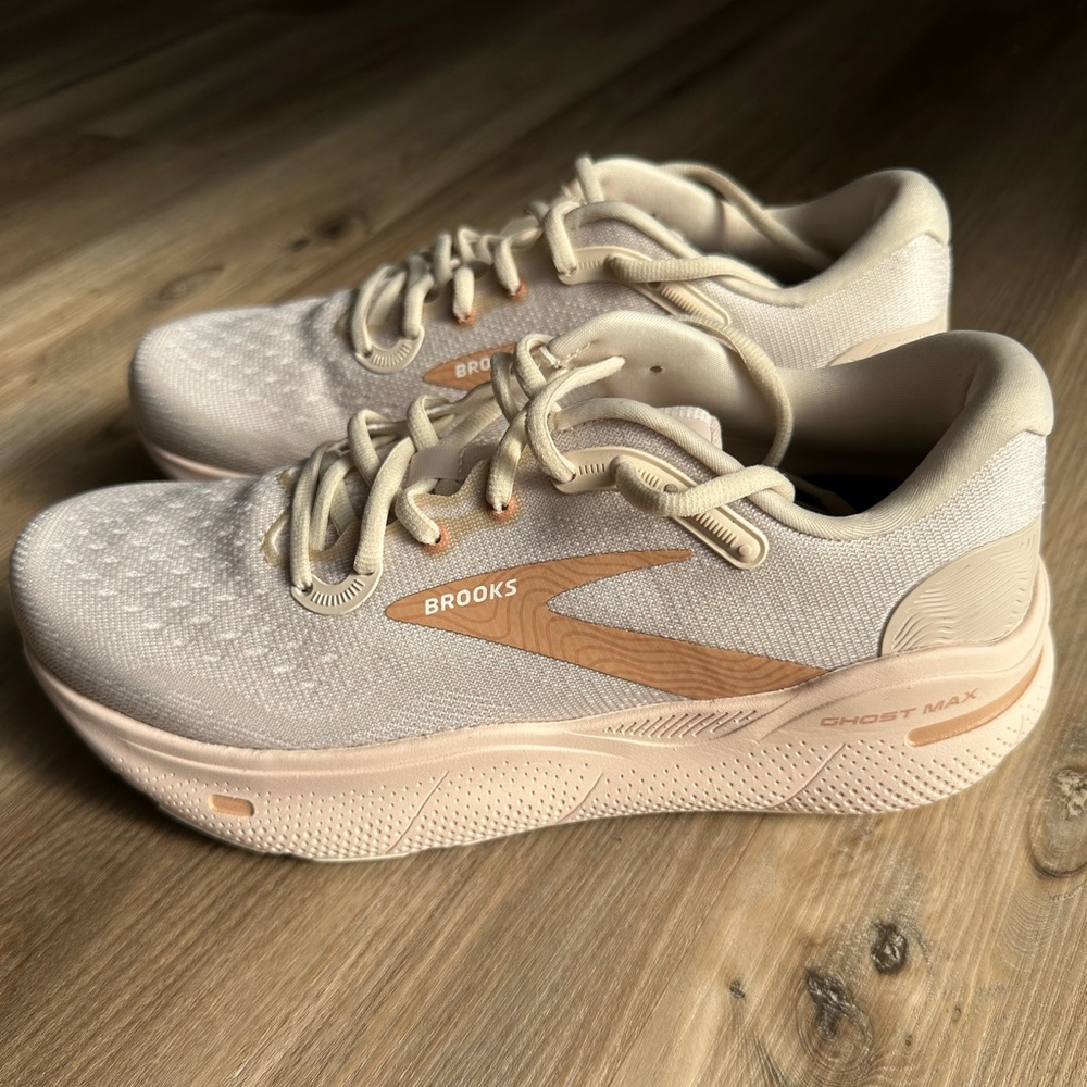 Brooks Ghost Max 2 NEW Women’s Size 9.5 (No Box) Running Shoes Walk 1203951B135